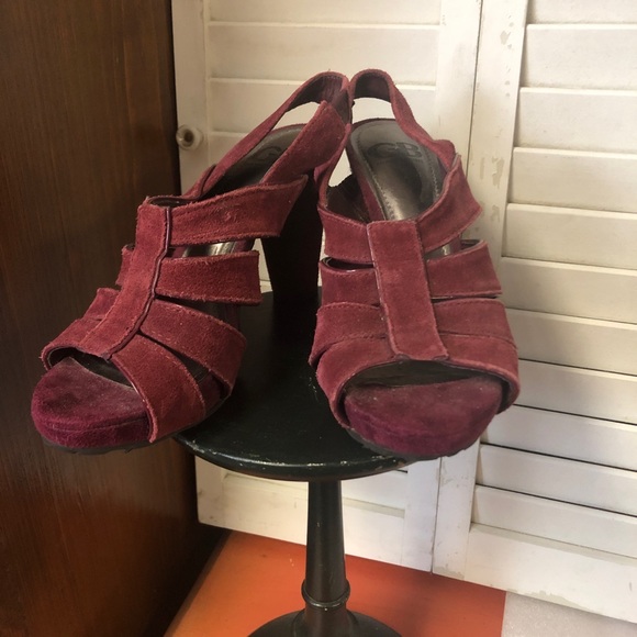 Gianni Bini Raspberry/Wine platform heels sandals peeptoe Size 6 suede - Picture 8 of 15
